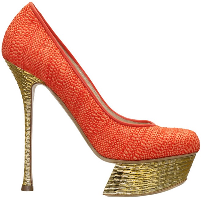 Nicholas Kirkwood orange raffia hammered gold platform pump