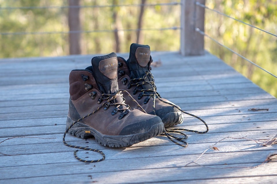 lacing work boots