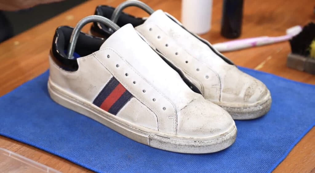 how to clean white shoes