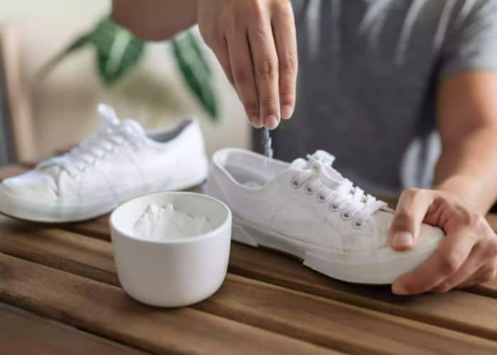 how to clean leather shoes