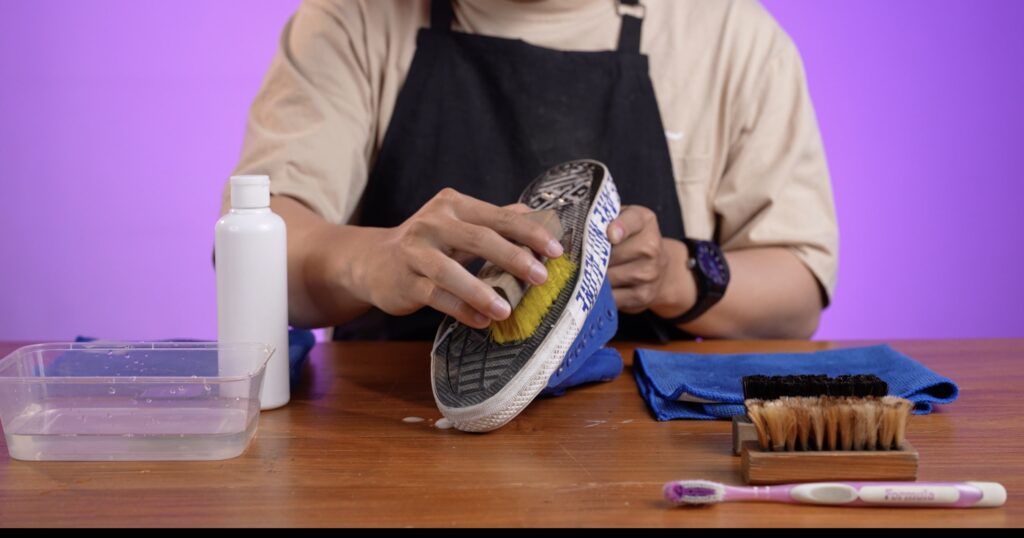 How to Clean Converse