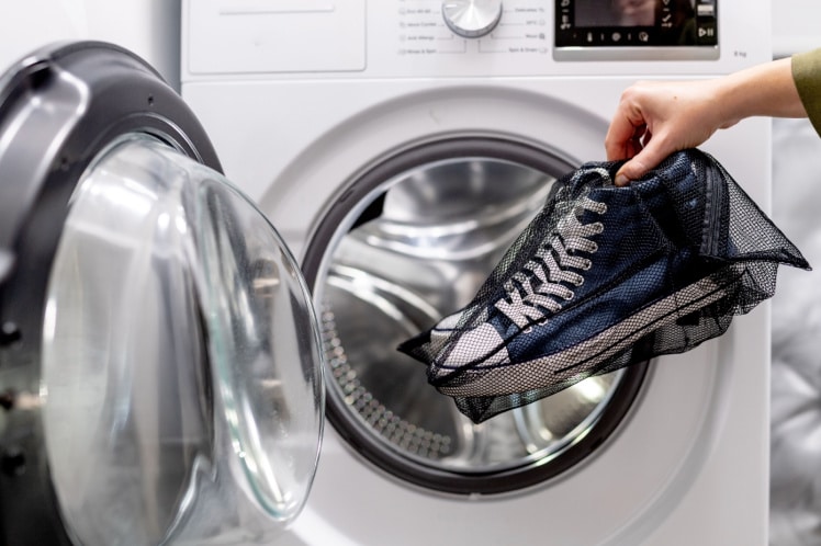 How to Dry Shoes in the Dryer - Shoerazzi