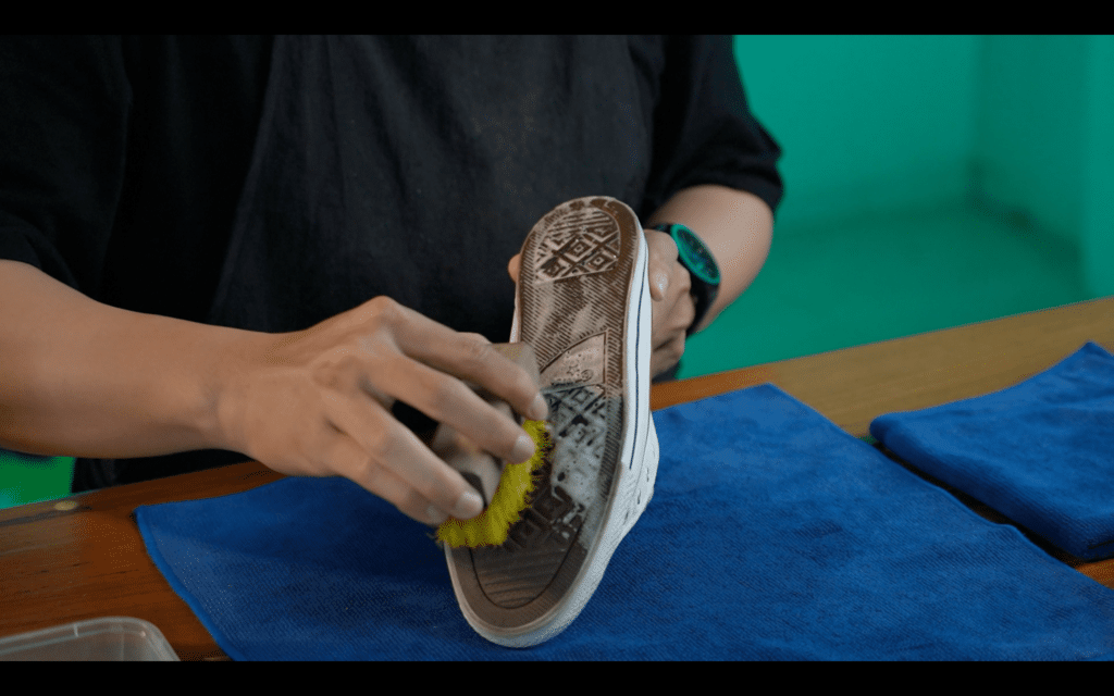 How To Clean Suede Sneakers Expert S Guides   Screenshot 2023 09 18 At 10.13.48 1 1024x640 