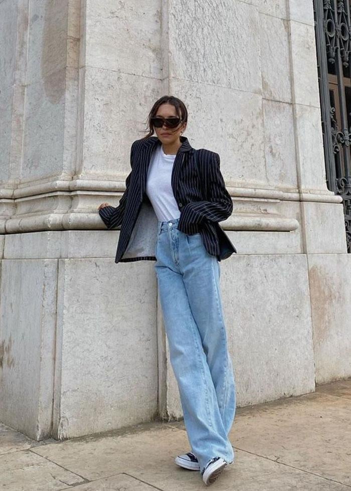 4. High Rise Straight Leg Jeans for Everyday Balance